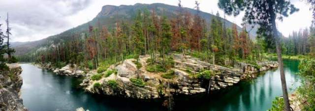 Horse Shoe Lake Panoramic View (from trail going left)