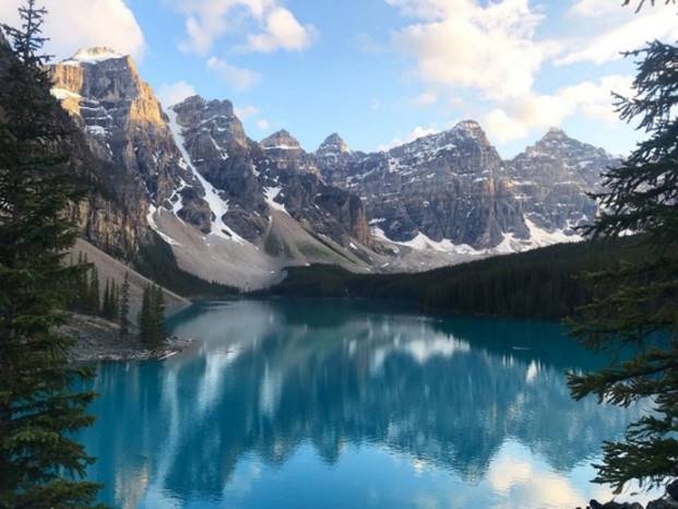 Moraine Lake Sunset (sun rays on left peak), from Rockpile