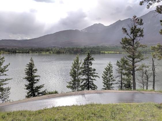 Pyramid Lake, View from the trail